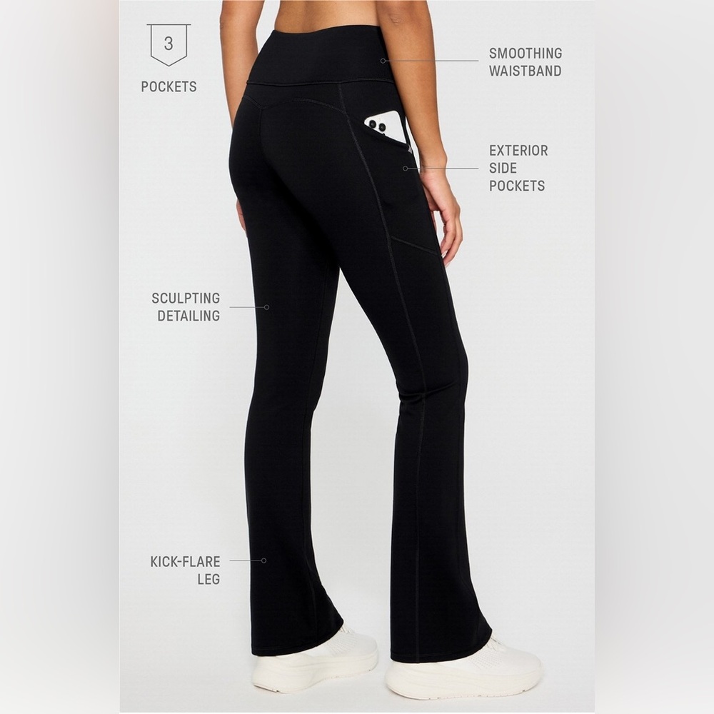 StretchTech™ Kick Flare Scrub Legging - Picture 2 of 5